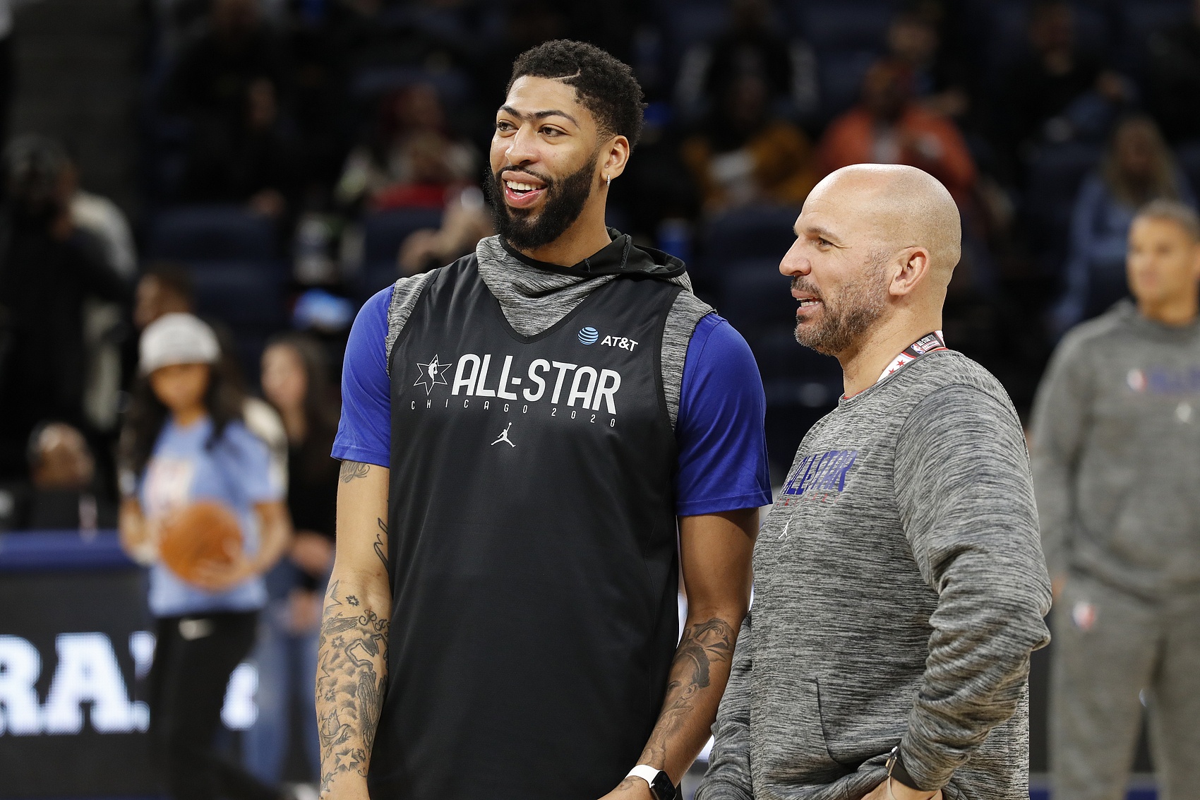 基德談傷?。簭奈匆娺^這種情況 因人手不夠球員不能下場(chǎng)休息